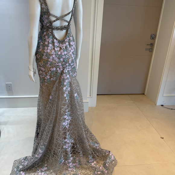 Evening Gown - Picture 4 of 8